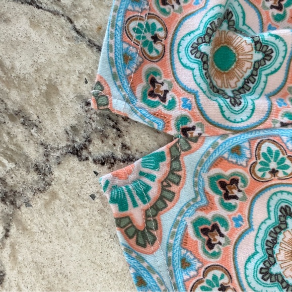 Beautiful peach and light blue patterned Talbots 3/4 sleeved shirt, size SP - Picture 7 of 8